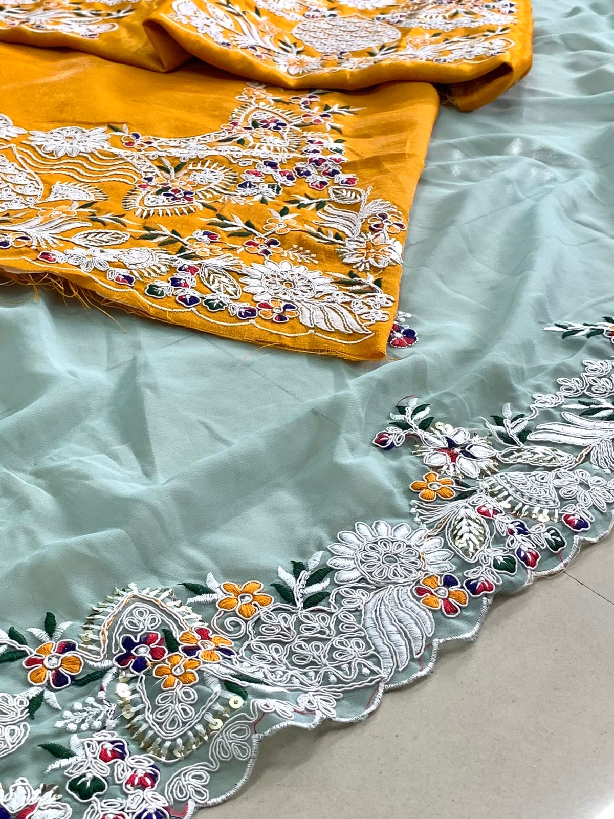 SAREE