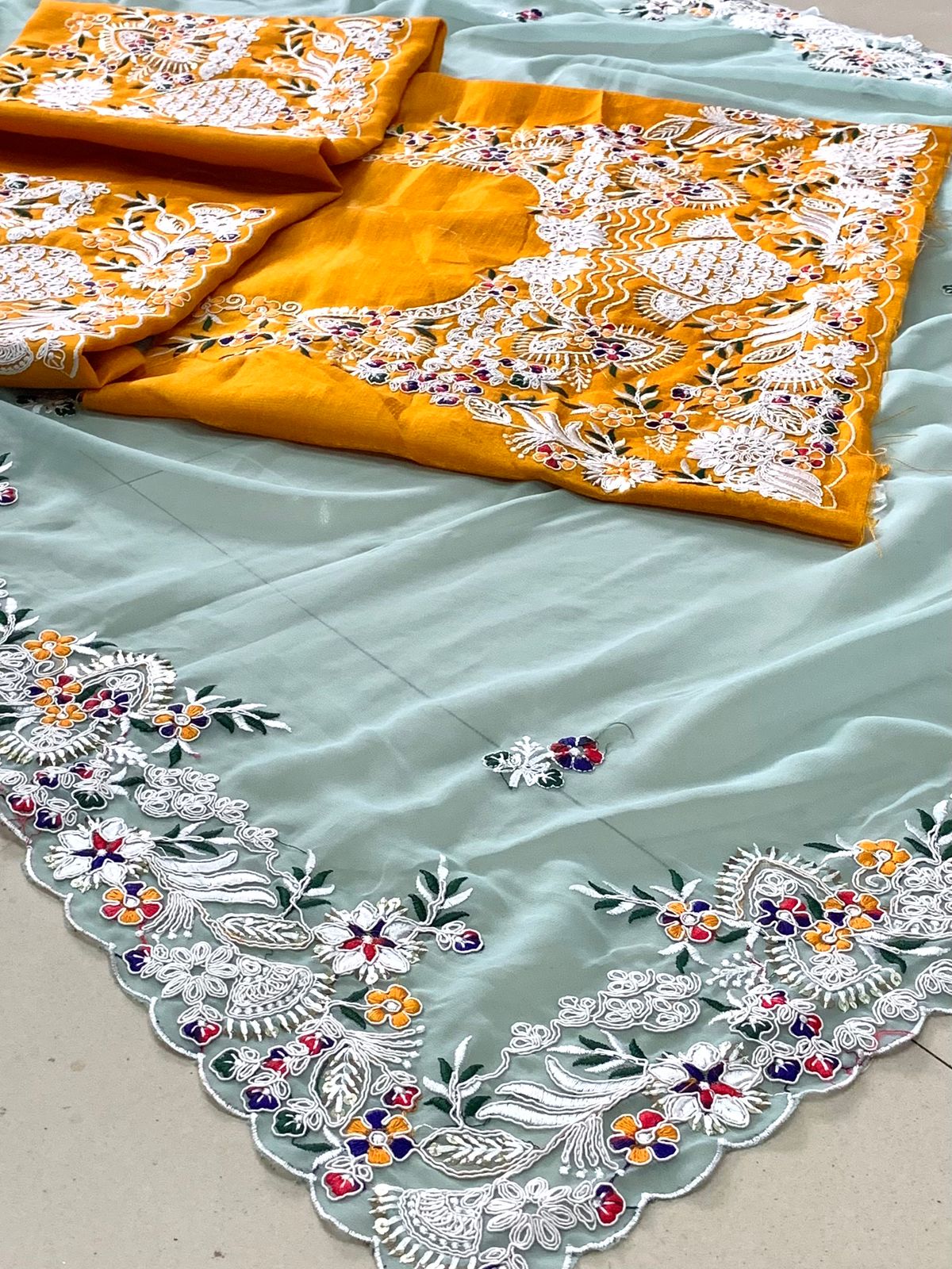 SAREE