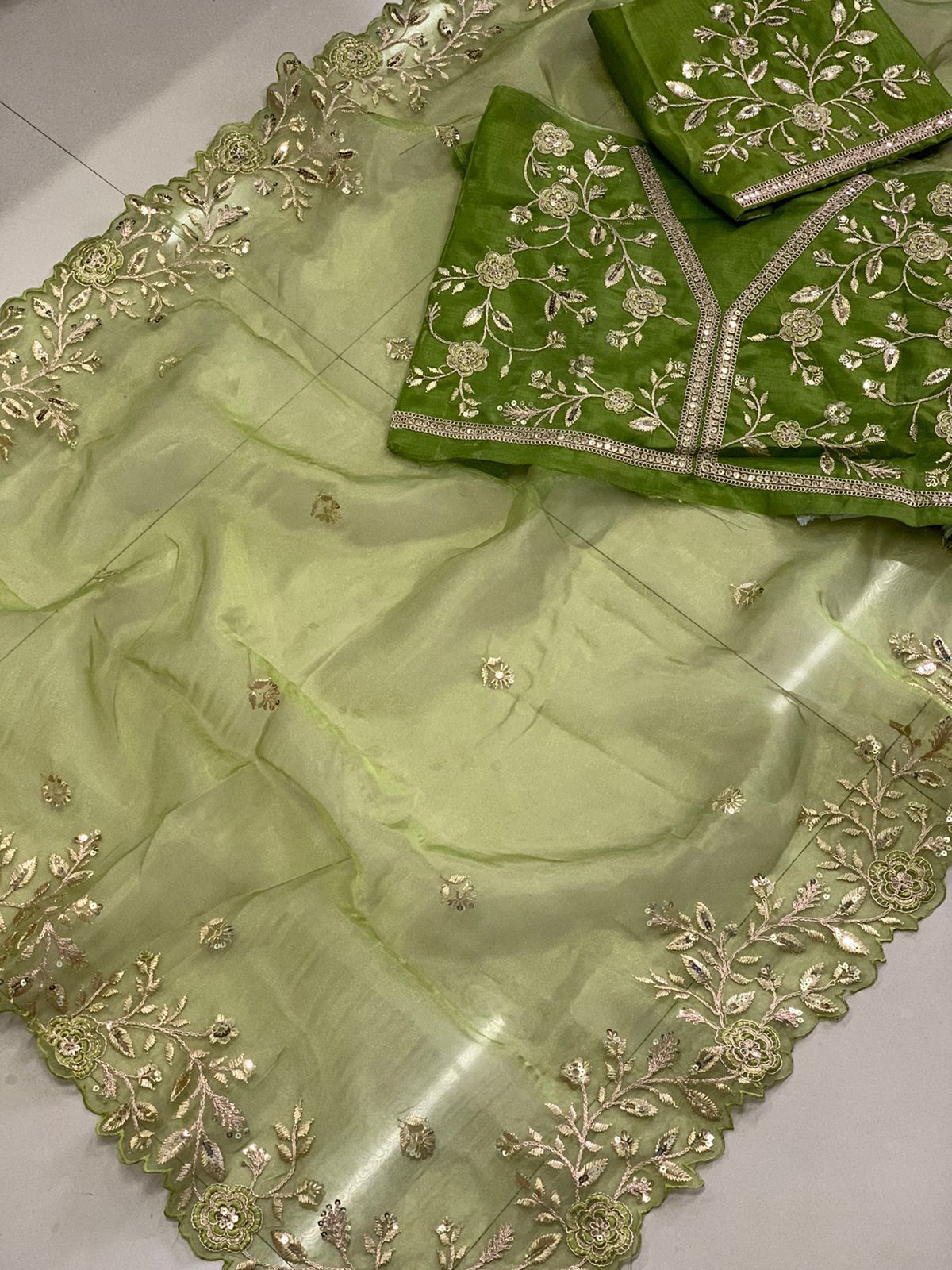 SAREE