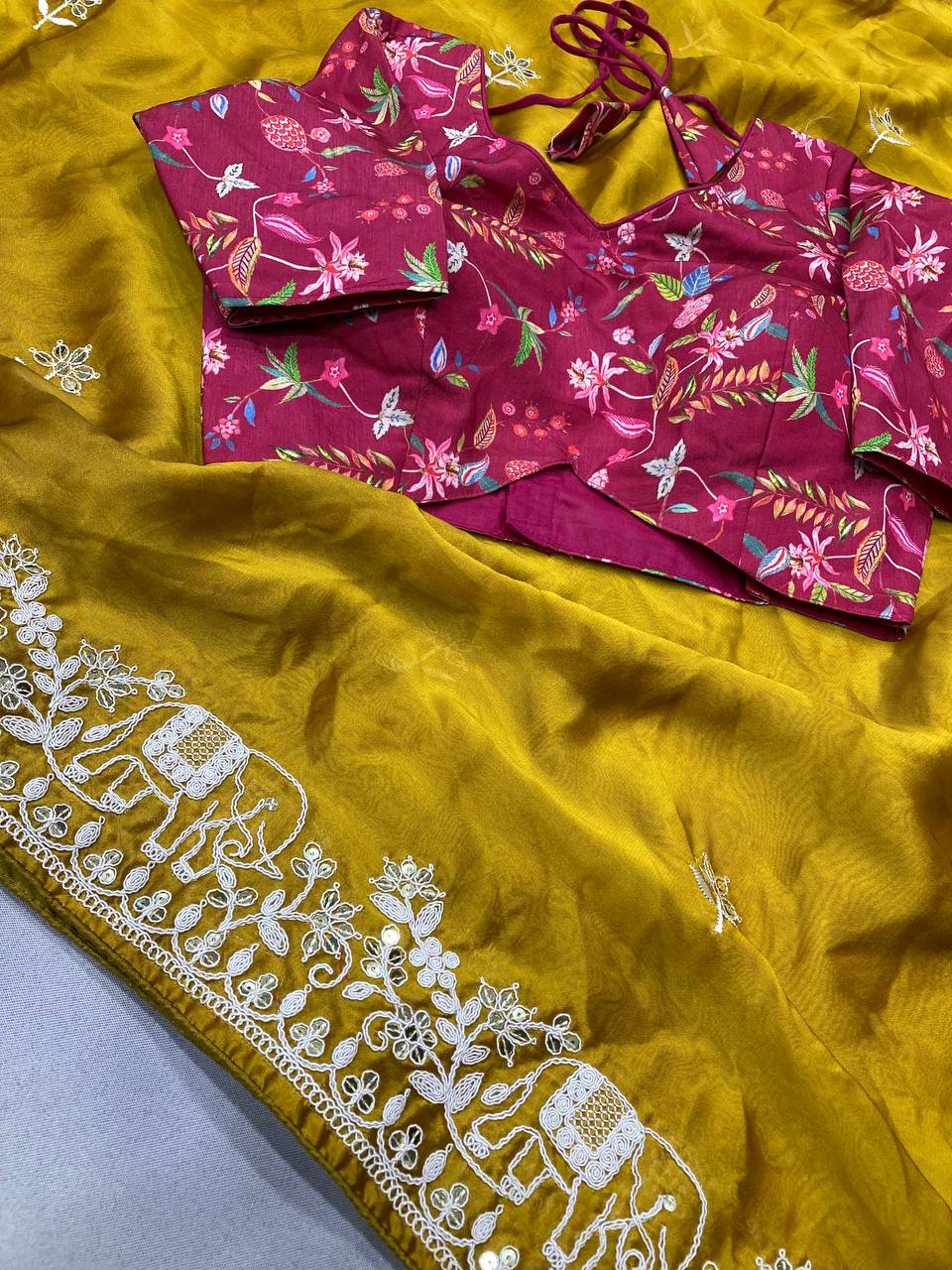 SAREE