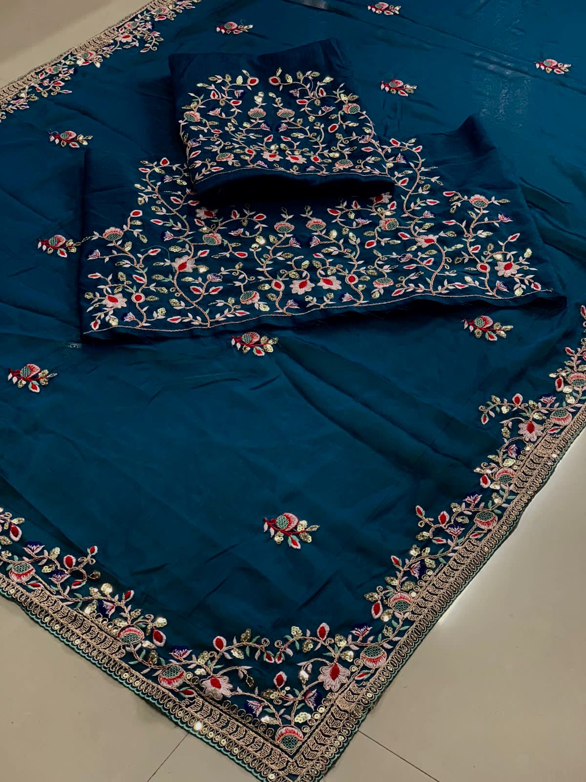 SAREE