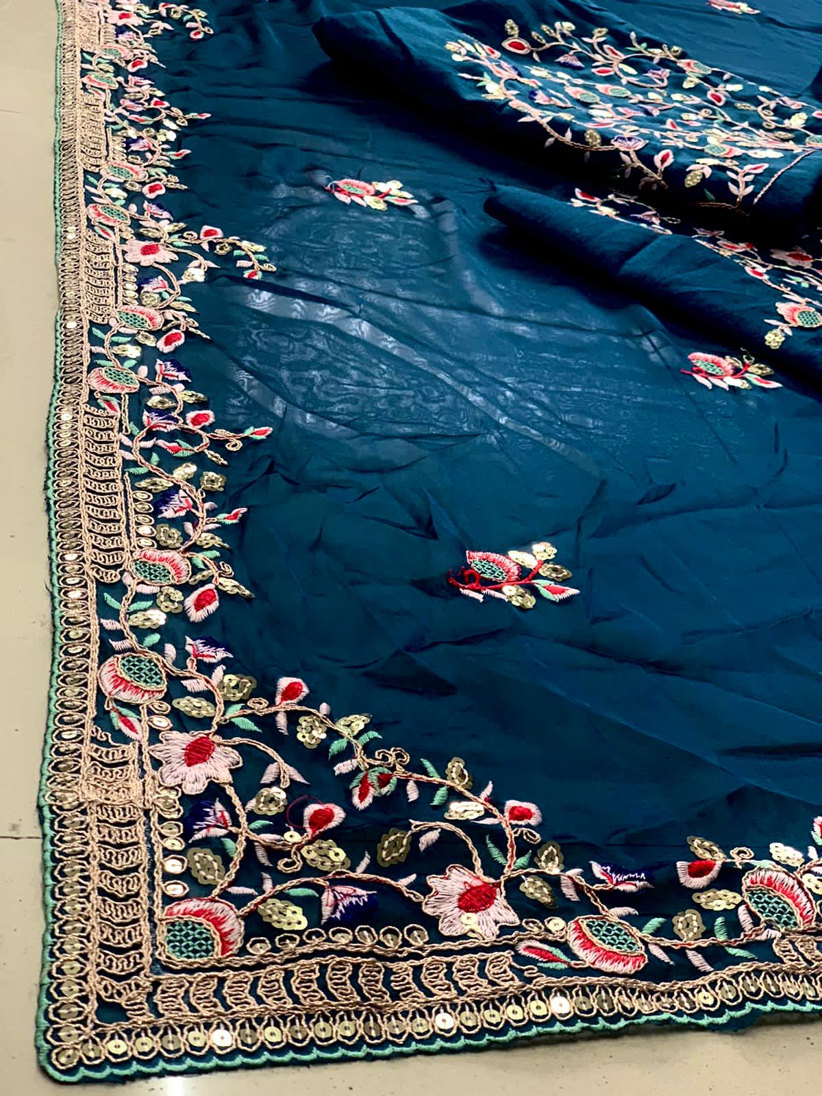 SAREE
