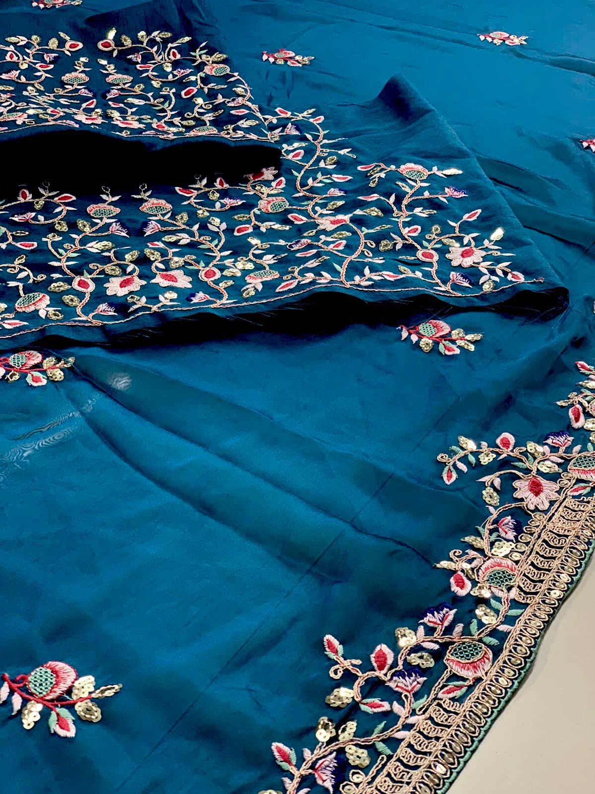 SAREE