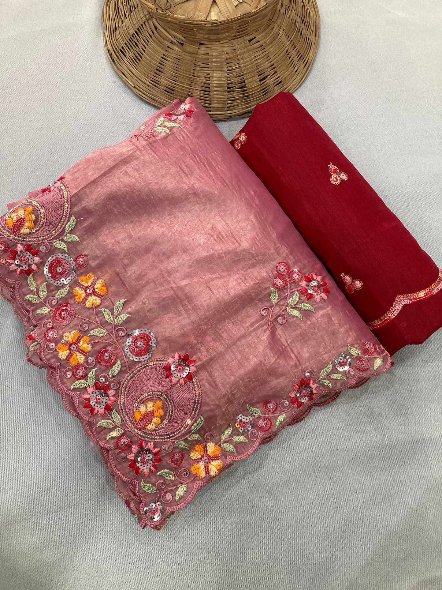 SAREE
