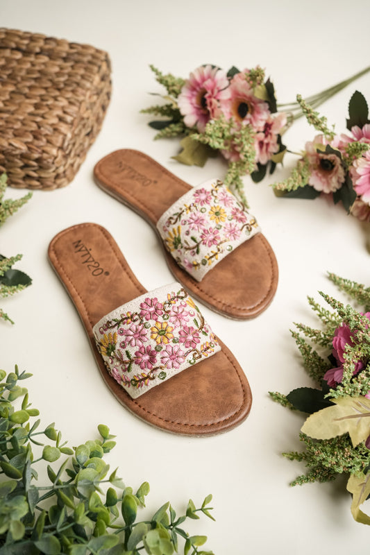 NYTY20 DESIGNER SLIPPER (CHAPPAL)