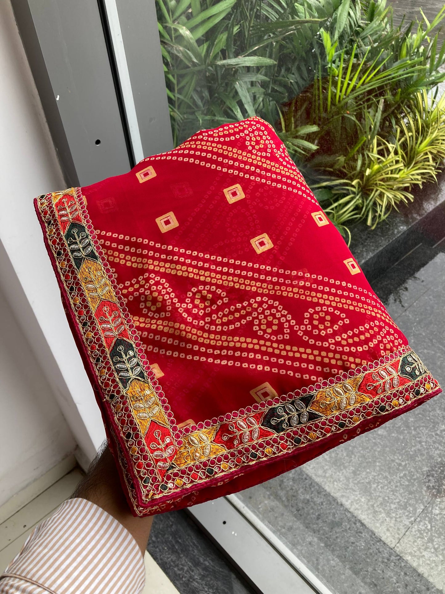 SAYARA CHUNRI PRINT SAREE