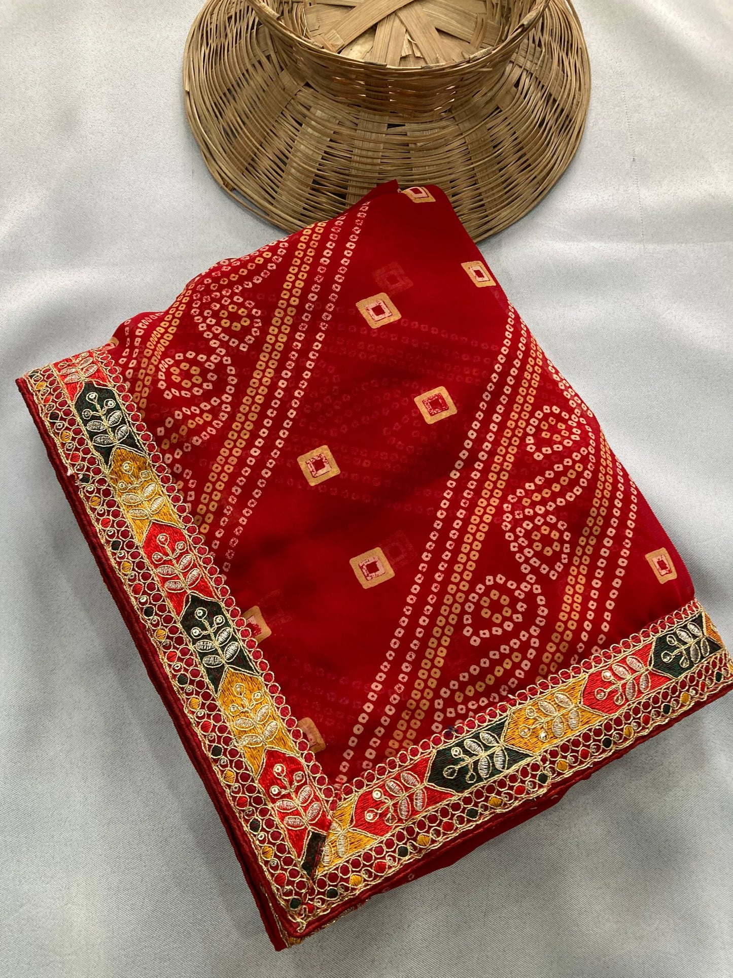 SAYARA CHUNRI PRINT SAREE
