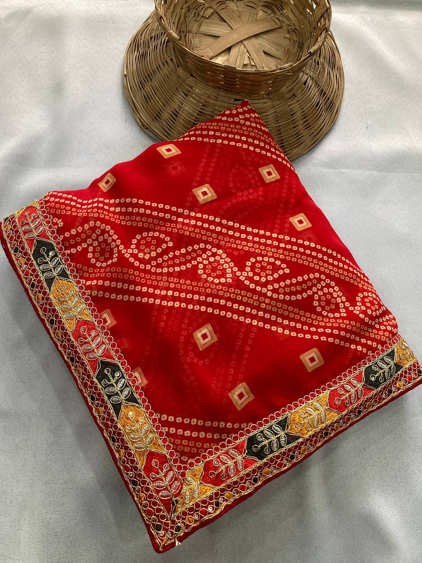 SAYARA CHUNRI PRINT SAREE