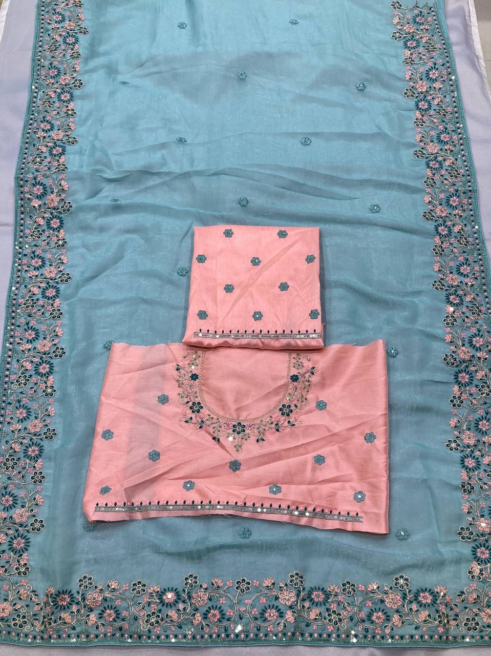 SAREE