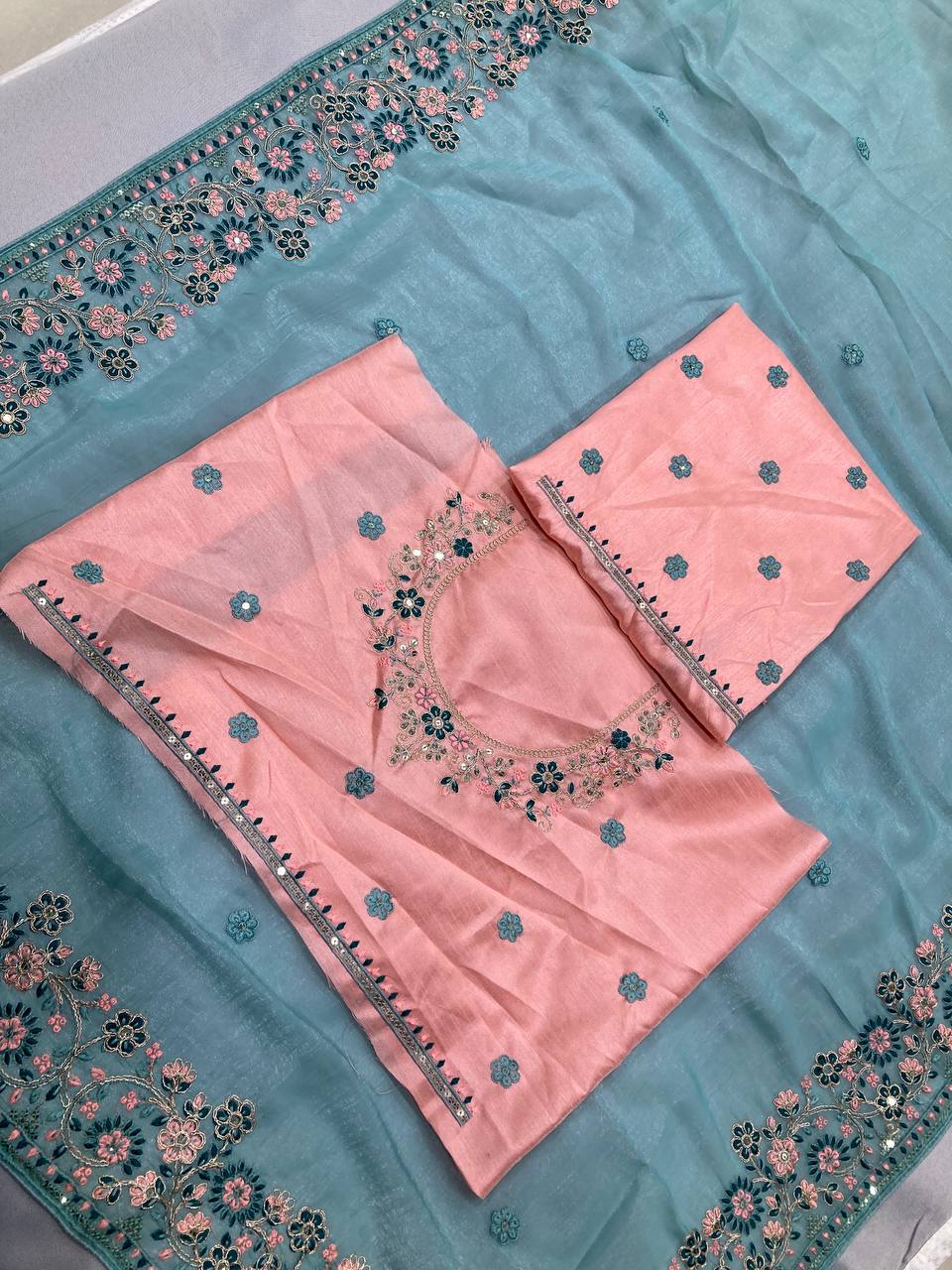 SAREE