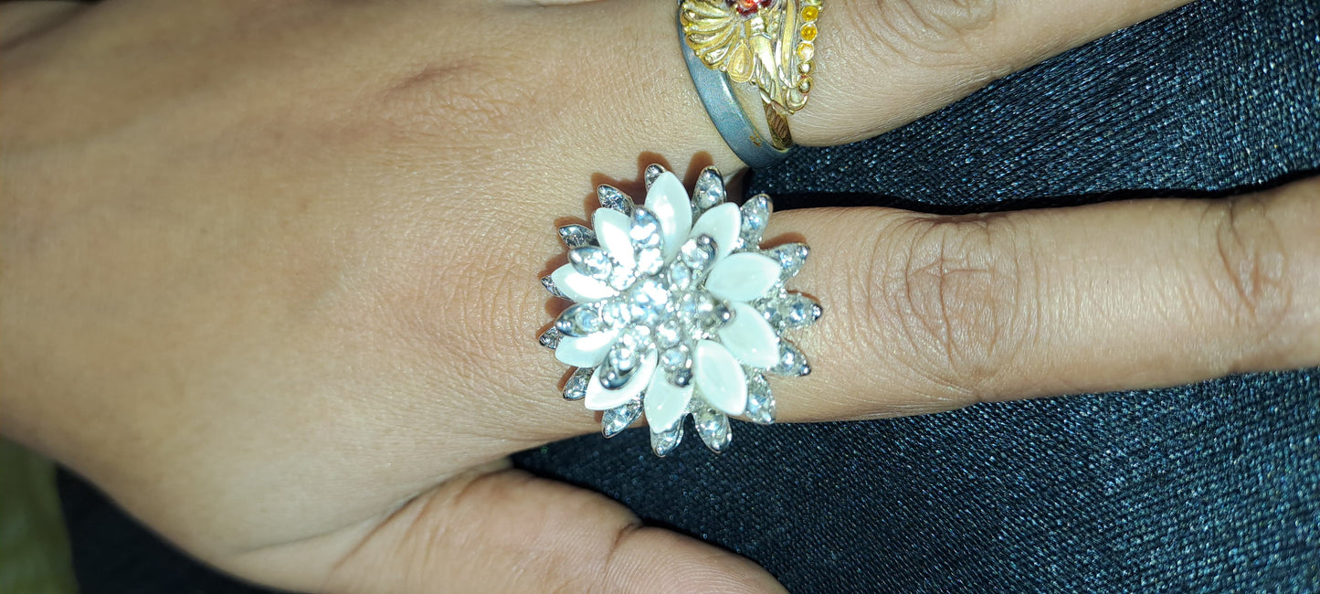 FINGER RING